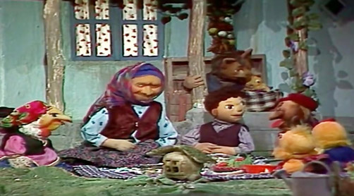 خونه مادر بزرگه - آهنگ خونه مادر بزرگه