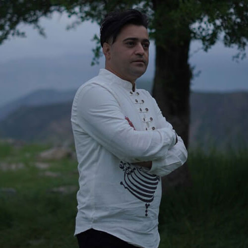 امپراطور از احسان علیانی